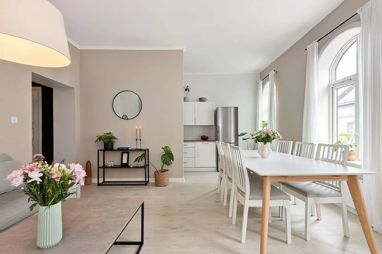 Home Window Repair: DIY Guide & Pro Tips